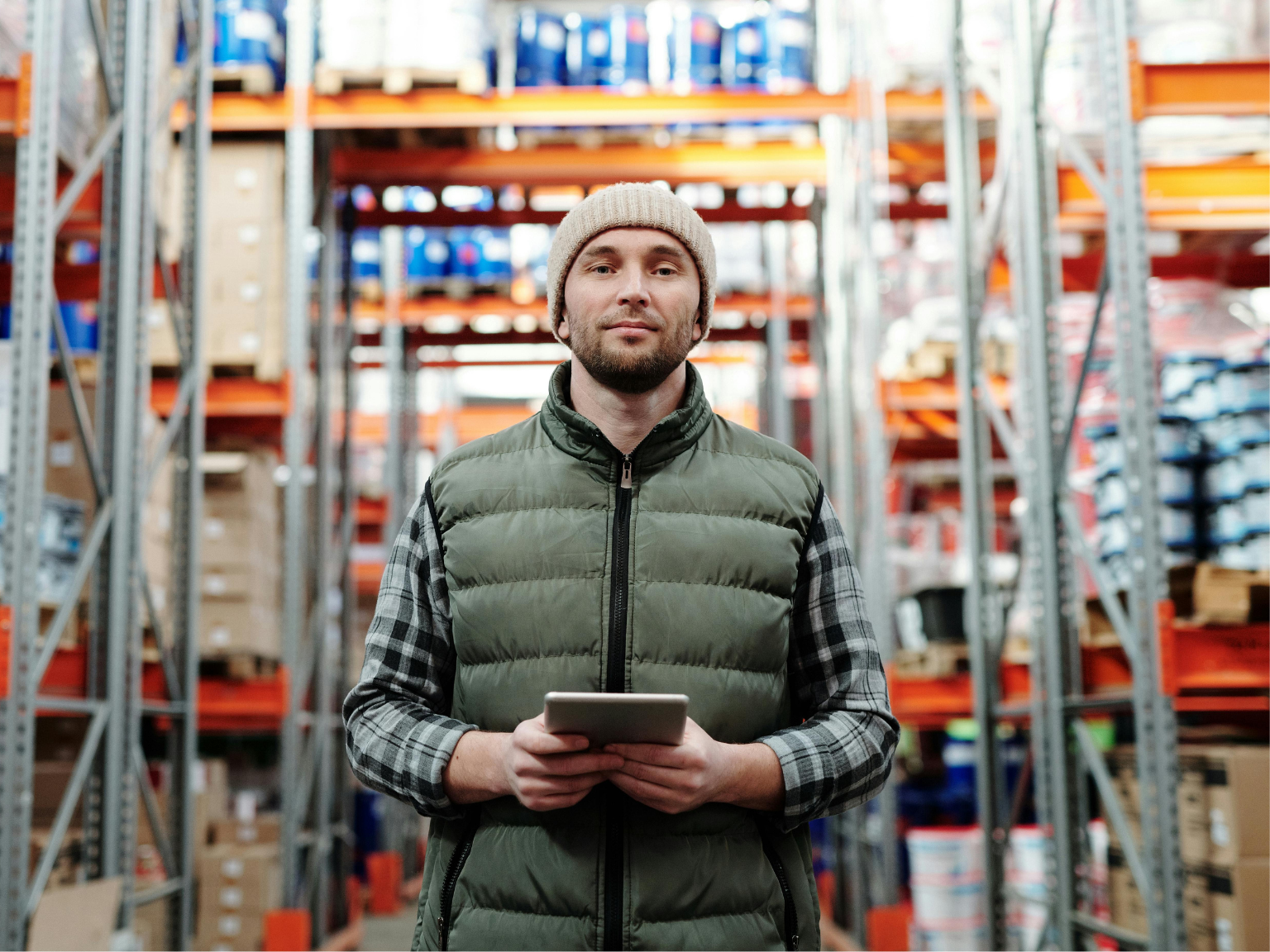 Teamleider logistiek in magazijn kees tol